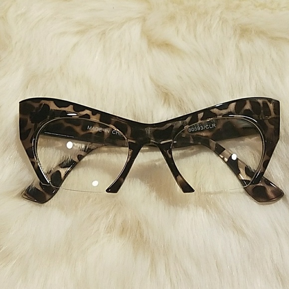 Accessories - Sunglasses